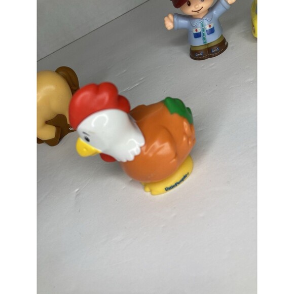Fisher Price Little People Lot Of 4 Horse Chicken Happy Harvester Wheelies Car - Picture 3 of 8